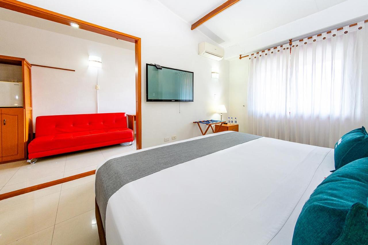 Ayenda Optimum Hotel Pereira Exterior photo