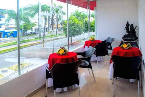 Ayenda Optimum Hotel Pereira Exterior photo